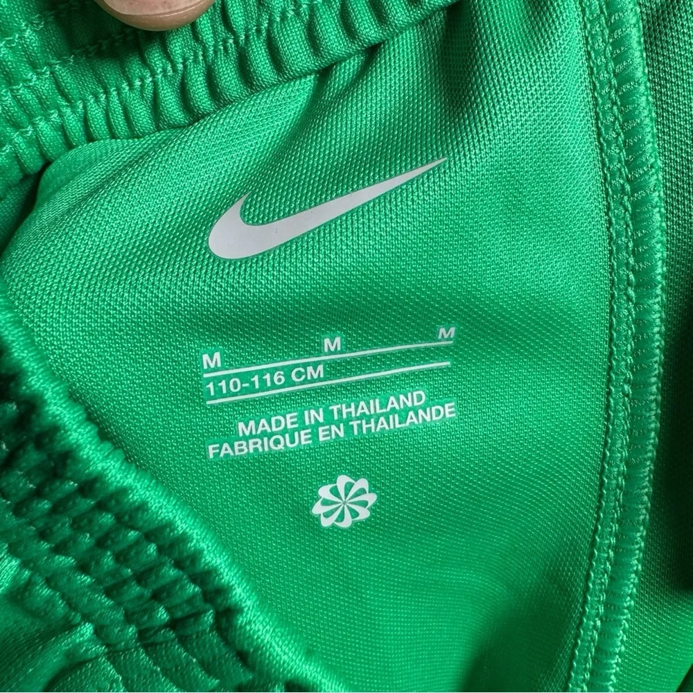 NWOT Portuguese Football Federation All Green Kids Shorts Size Medium‎ Nike